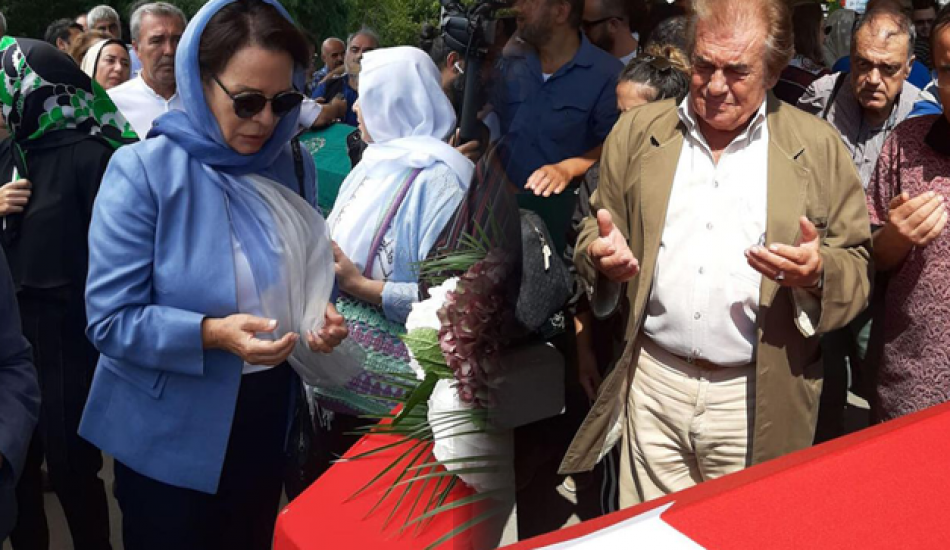 Usta oyuncu Süleyman Turan'a veda! Birçok usta isim cenazede...