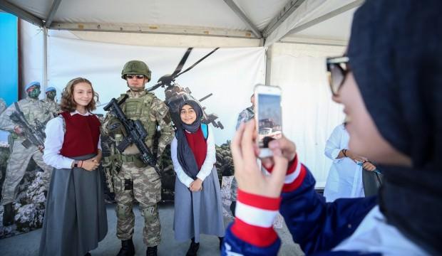 TEKNOFEST'te polis ve askere yoğun ilgi