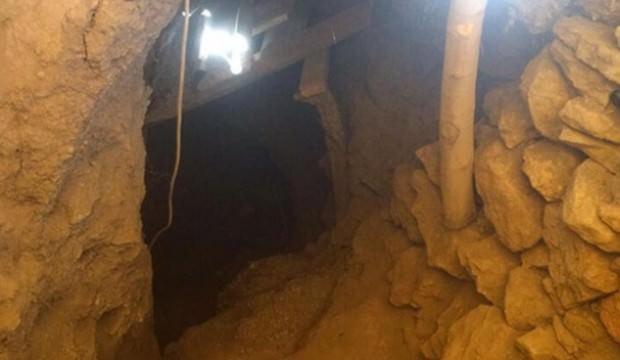 Eve giren jandarma 33 metrelik tünel buldu