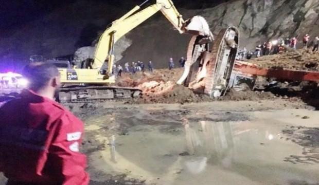 Havalimanı inşaatındaki heyelanda operatör öldü
