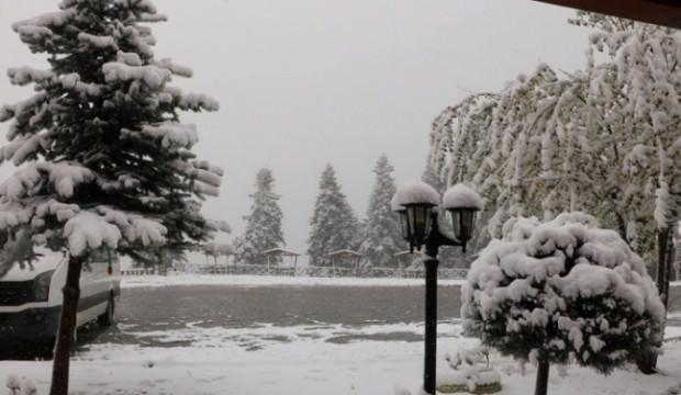 Ilgaz Dağı'na mevsimin ilk karı düştü! 