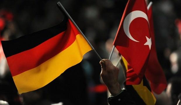 Almanya'dan 'Türkiye'ye maddi yardım' açıklaması