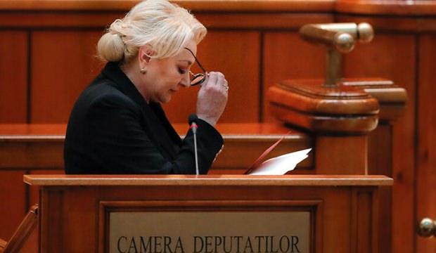 Romanya'da hükümet düştü