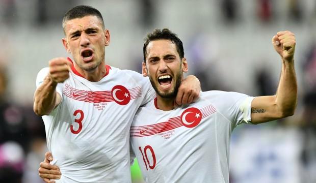 Hakan Çalhanoğlu'ndan İtalyanlara tepki