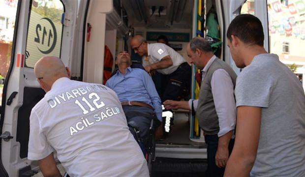 HDP önündeki eylemde gözü yaşlı baba kızına seslenirken fenalaştı