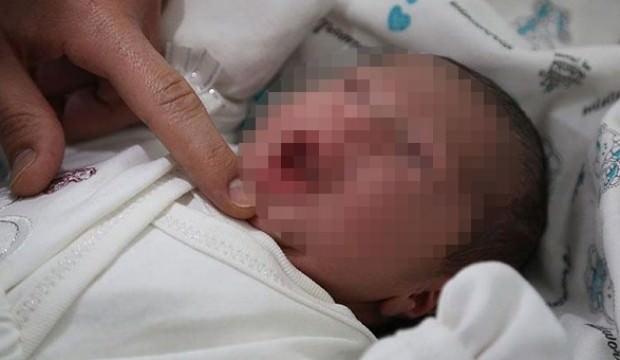 Böyle anne olmaz olsun! Uyuşturucu...