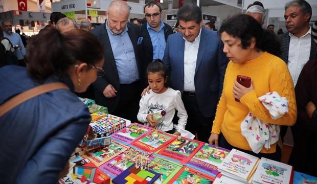 10 bin çeşit kitap okurları bekliyor