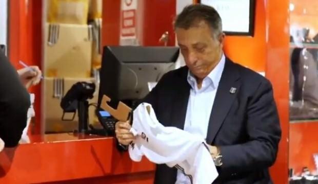 Ahmet Nur Çebi 'OmuzOmuzaKartalYuvasına' kampanyasına destek verdi