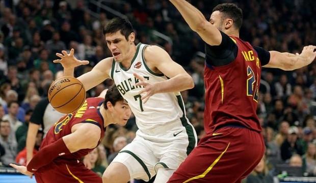 Ersan'lı Bucks, Cedi'li Cleveland'ı devirdi