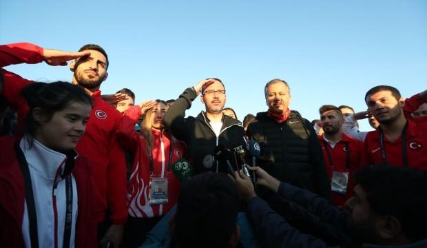 'Gençlerimizin, Mehmetçiğimize olan sempatisini durduramayacaklar'