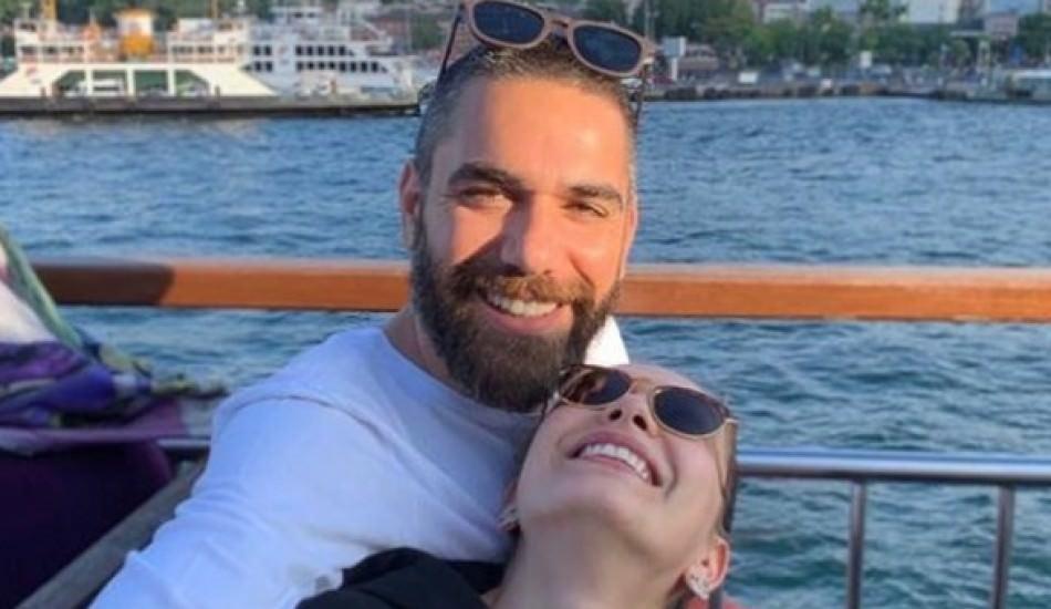 Kadir Doğulu ile Neslihan Atagül Eminönü Feribotunda!