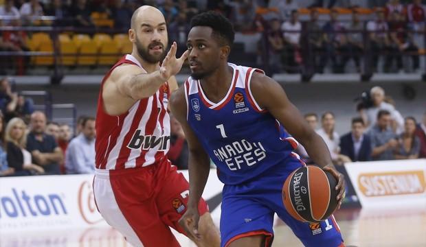 Anadolu Efes, Yunanistan'da zorlanmadı!