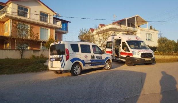Evinin kapısında asılı bulundu