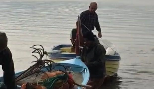 Teknesiyle gölde kaybolan doktor bulundu