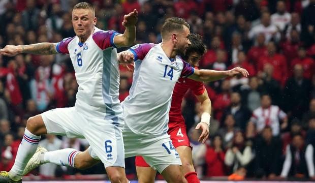 İzlanda'dan korkak iması: 52 bin Türk'ün önünde...