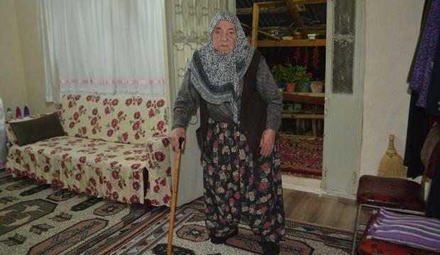 89 yaşındaki yaşlı kadının emekli maaşı alıp gittiler