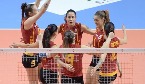 Galatasaray evinde set vermedi