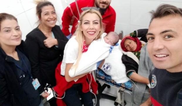 Tel Abyad Hastanesi'nde doğan bebeğe 'Barış' ismi verildi