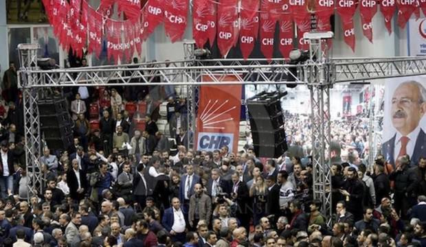 CHP kurultayları kavgayla başladı!
