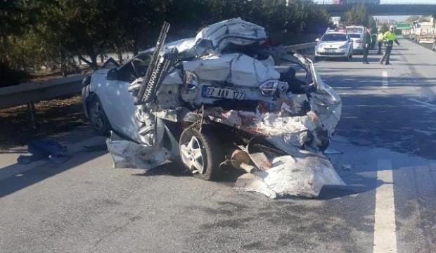 Feci Kaza Araba Paramparca Oldu 1 Olu 2 Yarali Guncel Haberleri