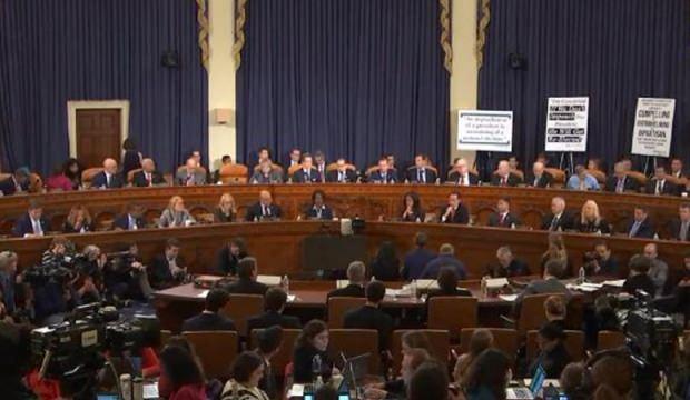 Azil soruşturmasında Demokrat ve Cumhuriyetçiler kozlarını paylaştı