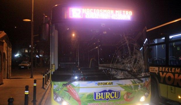 Sariyer De Karsiya Gecmeye Calisan Cocuga Iett Otobusu Carpti Guncel Haberleri
