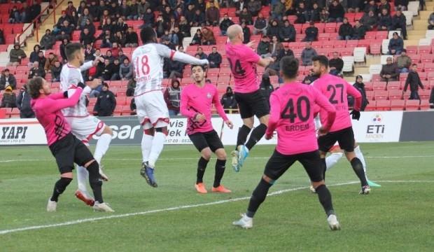 Balıkesirspor, 1 puanı 87'de kurtardı!