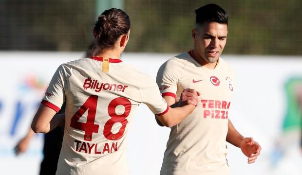 G.Saray'dan 3 gollü prova! Emre Akbaba golle döndü