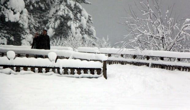 Abant'ta kar kalınlığı 1 metreyi aştı