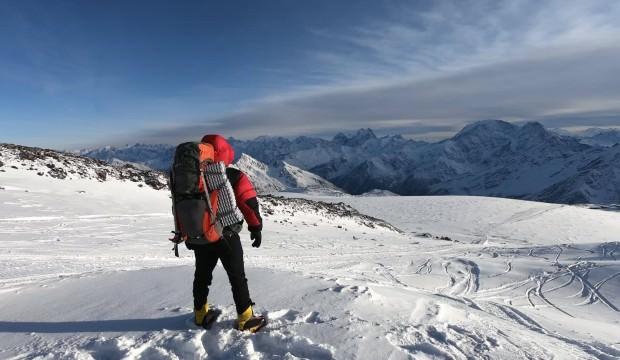 Avrupa'nın zirvesinde bir Türk: Bursalı dağcı -45 derecede zirveye tırmandı