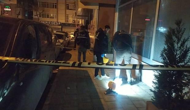 Küçükçekmece'de otomobilden ateş açıldı: 1 yaralı