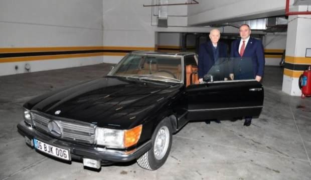 Bahçeli, klasik otomobilini MHP'li vekile hediye etti
