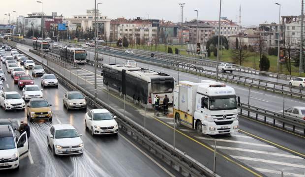 İstanbul'da metrobüs yangını!