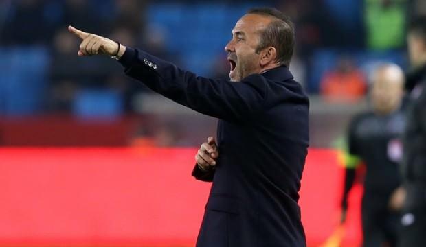 Mehmet Özdilek'ten VAR tepkisi