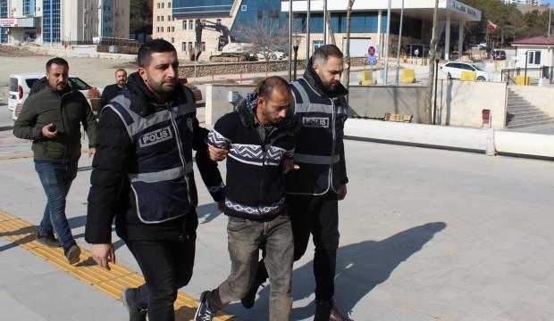 Üvey abisini öldüren zanlı tutuklandı