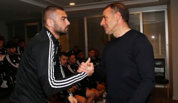 Abdullah Avcı, futbolcularla vedalaştı