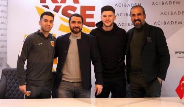 Emre Taşdemir ve Sapunaru imzayı attı