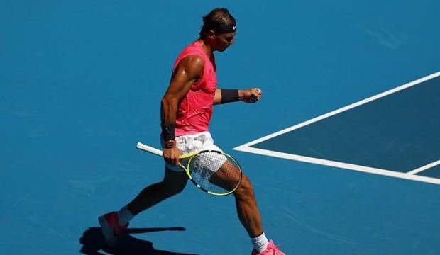 Nadal zorlanmadan 4. tura yükseldi