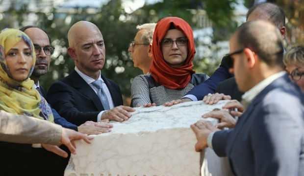 Dünyanın en zengin adamı Jeff Bezos'tan 'durduk yere' tuhaf paylaşım