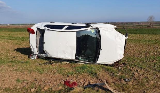 Tekirdağ'da otomobil tarlaya uçtu: 3 yaralı