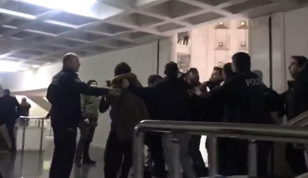 Adliyede akılalmaz pusu! Üzerinden çıkanlar şoke etti
