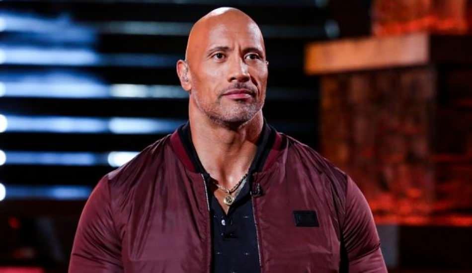 dunyaca_sevilen_oyuncu_dwayne_johnson_onlari_gulumsetmek_icin_her_seyi_yaparim_1581323837_6665.jpg