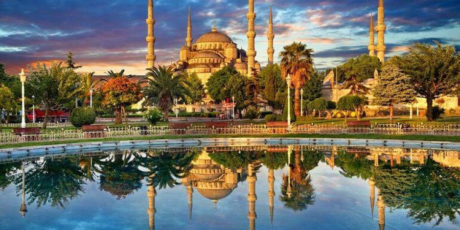 Batılı turistlerin İstanbul'a ilgisi artıyor