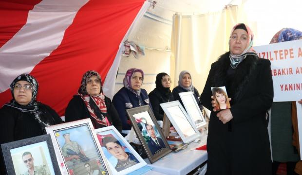 Acılı annelerin evlat nöbetine 2 aile daha katıldı