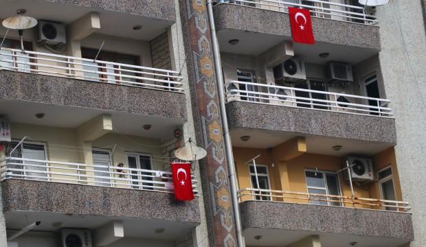 Belediyeden vatandaşlara Türk Bayrağı asın anonsu