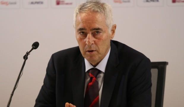 Adanaspor'da teknik direktörlüğe Coşkun Demirbakan getirildi
