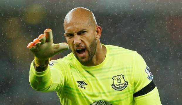 Emekli olan Tim Howard futbola döndü