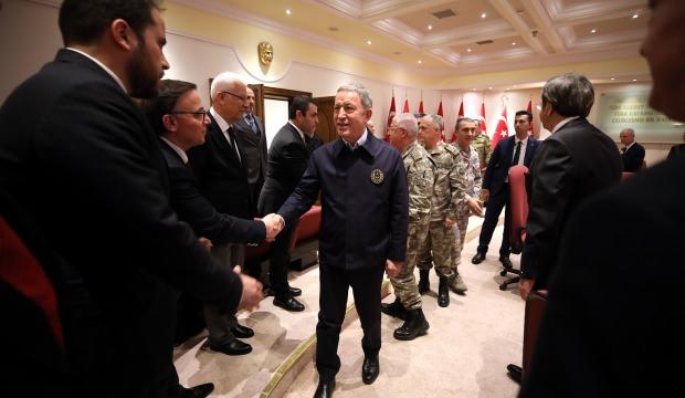 Akar ve TSK'nin Komuta Kademesi STK temsilcileri ile buluştu