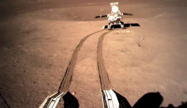 Ay'ın karanlık tarafında yaklaşık 400 metre yol katetti