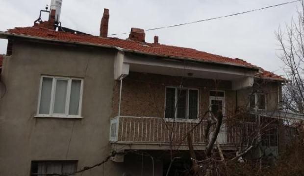 Sürekli para isteyen oğlunu öldürdü!